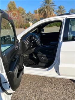 جيب جراند شيروكي